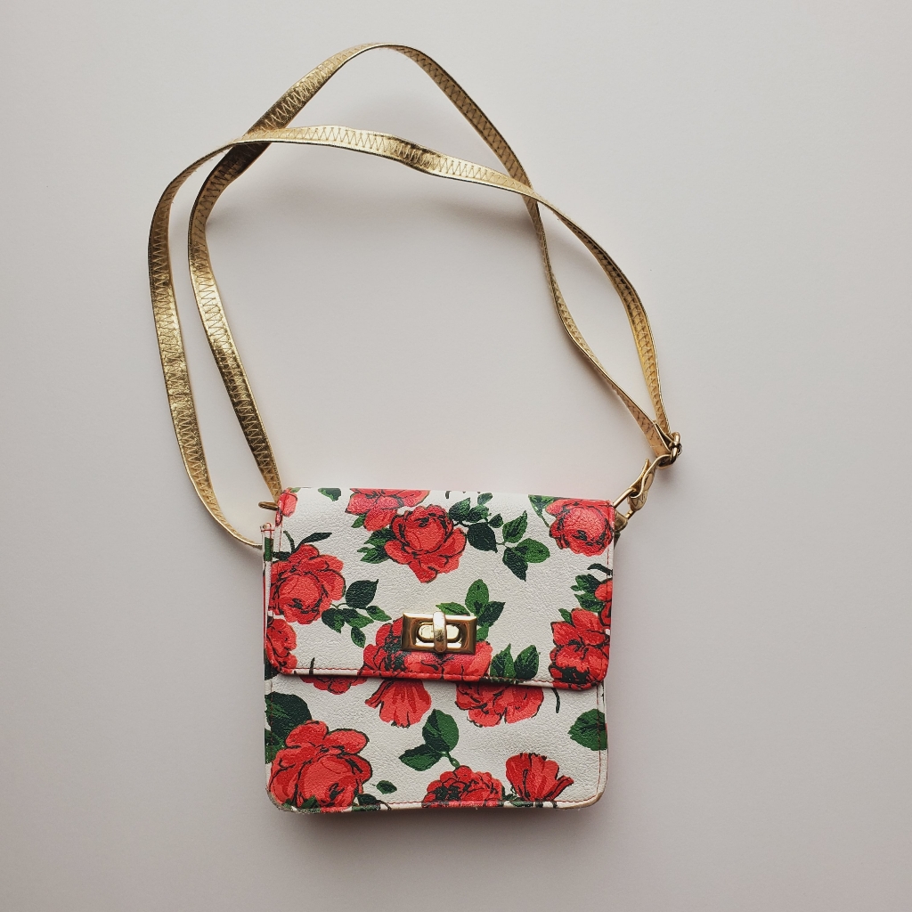 Floral Red Roses Valentines Crossbody Bag With Gold Strap